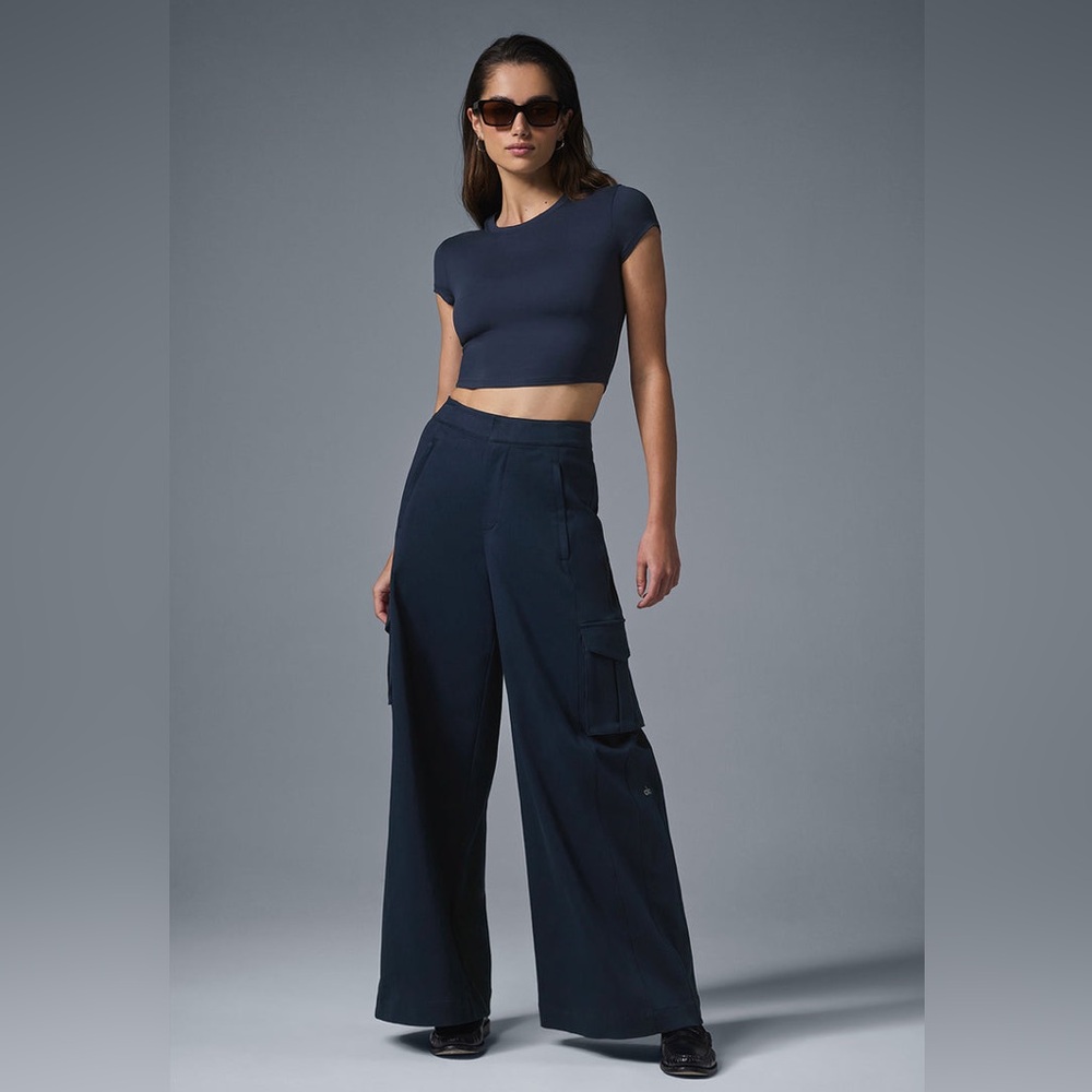 ALO YOGA Navy Wide-Leg Cargo Show Off Trouser Pants - Picture 3 of 8